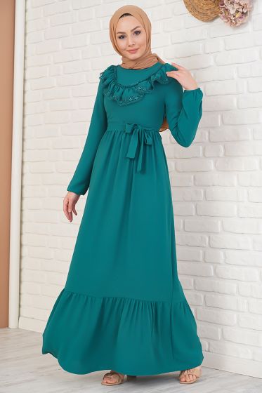 Yakası Dantel Detaylı Kemerli Zümrüt Yeşili Elbise - Tesettür Elbise