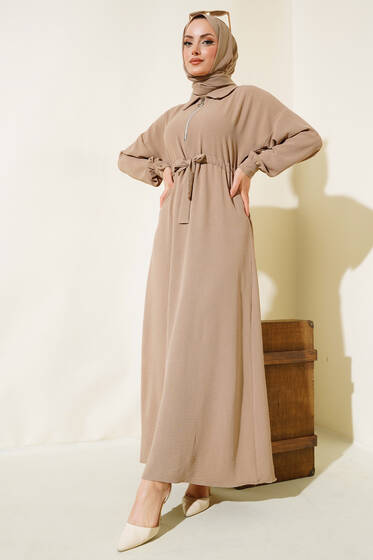 Yakası Fermuarlı Bel Tünelli Elbise Latte - Tesettür Elbise