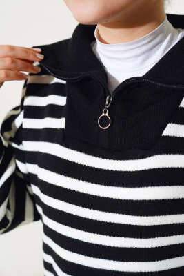 Yakası Fermuarlı Çizgili Triko İkili Takım Siyah - Triko İkili Takım