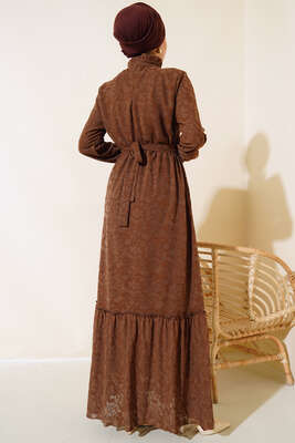 Yakası Fırfırlı Kuşaklı Elbise Kahve - Thumbnail