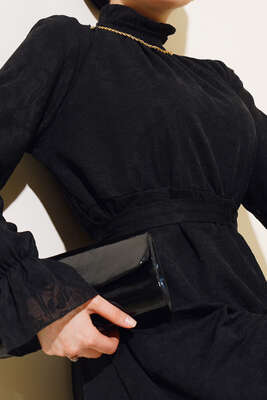 Yakası Fırfırlı Kuşaklı Elbise Siyah - Thumbnail