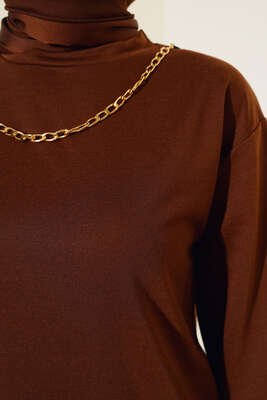 Yakası Gold Zincirli Tunik Kahve - Tunik