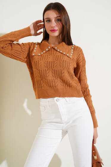 Yakası İnci Süslemeli Delikli Kazak Bisküvi - Yeni Giyim