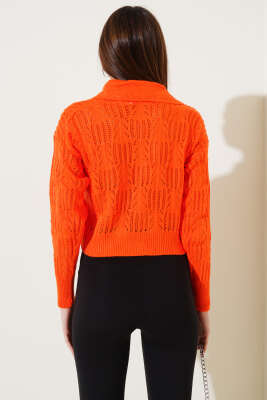 Yakası İnci Süslemeli Delikli Kazak Oranj - Kadın Giyim Modelleri