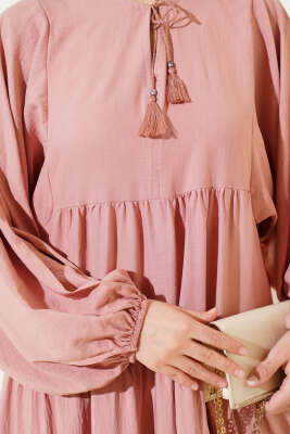 Yakası İpli Kat Model Elbise Pudra - Tesettür Elbise