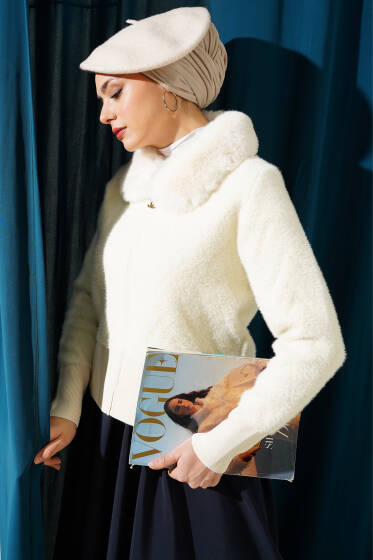 Yakası Kürklü Fermuarlı Kısa Ceket Vanilya - Ceket