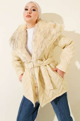 Yakası Kürklü Parlak Mont Krem - BERAT TEKSTİL
