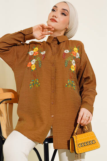 Yakası Nakışlı Taşlı Tunik Kahve - Tunik