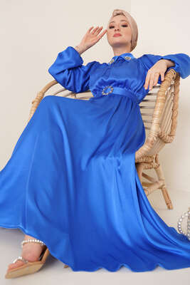 Yakası Parlak Taş Detaylı Elbise Saks - Thumbnail