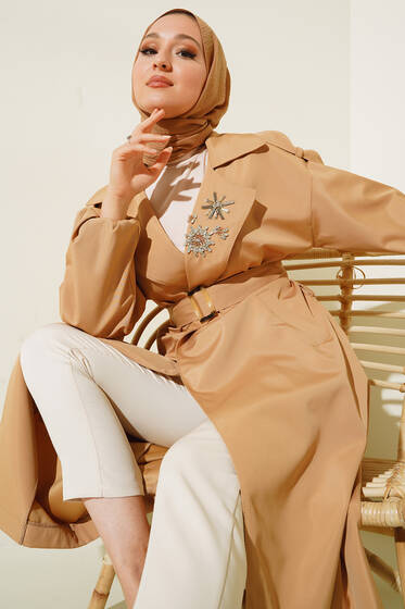 Yakası Taş Süslemeli Trençkot Camel - Trençkot