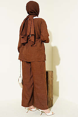 Yakası Taşlı Gizli Düğmeli İkili Takım Kahve - İkili Takım