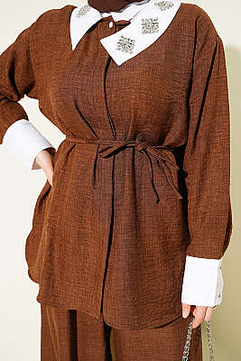 Yakası Taşlı Gizli Düğmeli İkili Takım Kahve - İkili Takım