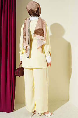 Yakası Taşlı Gizli Düğmeli İkili Takım Sarı - İkili Takım