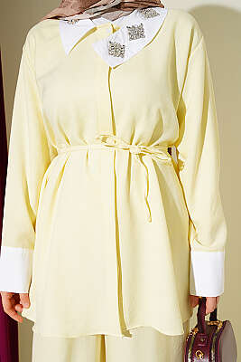 Yakası Taşlı Gizli Düğmeli İkili Takım Sarı - İkili Takım