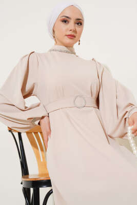 Yakası ve Bileği Taşlı Elbise Bej - Tesettür Elbise