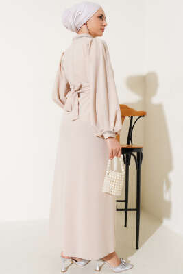 Yakası ve Bileği Taşlı Elbise Bej - Tesettür Elbise