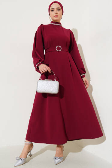 Yakası ve Bileği Taşlı Elbise Bordo - Elbise