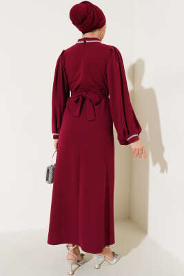 Yakası ve Bileği Taşlı Elbise Bordo - Tesettür Elbise