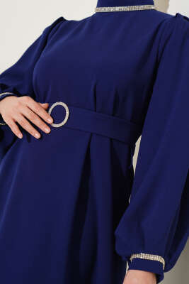 Yakası ve Bileği Taşlı Elbise Lacivert - Tesettür Elbise