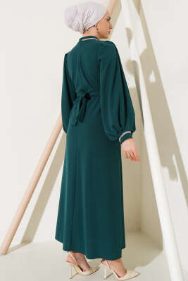 Yakası ve Bileği Taşlı Elbise Zümrüt - Tesettür Elbise
