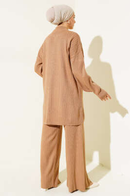 Yakası Yarım Fermuarlı Fitilli Triko Takım Büsküvi - Triko İkili Takım