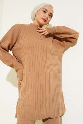 Yakası Yarım Fermuarlı Fitilli Triko Takım Büsküvi - Triko İkili Takım