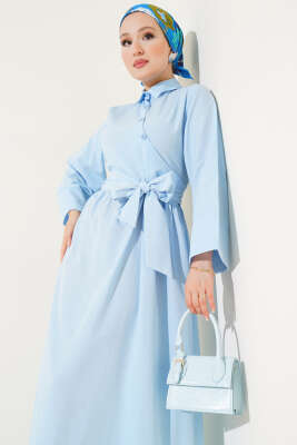Yan Bağlamalı Yarım Çapraz Düğmeli Elbise Bebe Mavi - Tesettür Elbise