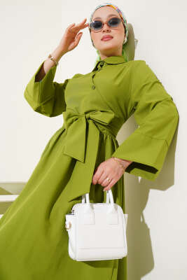 Yan Bağlamalı Yarım Çapraz Düğmeli Elbise Fıstık Yeşili - Tesettür Elbise