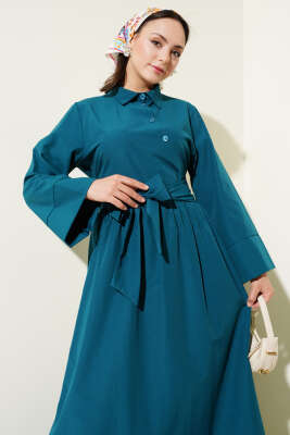 Yan Bağlamalı Yarım Çapraz Düğmeli Elbise Petrol - Tesettür Elbise