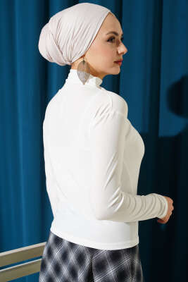 Yan Büzgülü Dik Yaka Sandy Bluz Ekru - Yılın Fırsatı