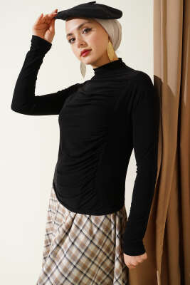 Yan Büzgülü Dik Yaka Sandy Bluz Siyah - Bluz