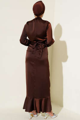 Yan Büzgülü Saten Balık Elbise Kahve - Tesettür Elbise