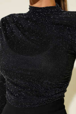 Yan Büzgülü Simli Bluz Siyah - Yılın Fırsatı