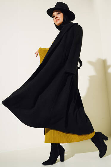 Yan Cepli Düğmeli Uzun Kaşe Kaban Siyah - Kaban