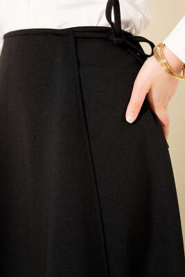 Yan İp Bağcıklı Kloş Scuba Etek Siyah - Etek