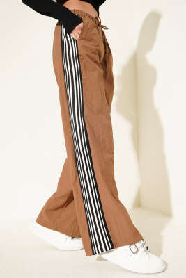 Yan Şeritli Paraşüt Pantolon Kahve - QUZU