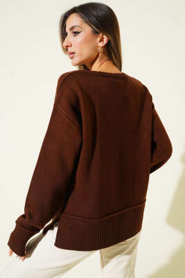 Yan Yırtmaç Detaylı Triko Kazak Kahve - Kadın Giyim Modelleri