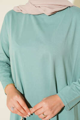 Yan Yırtmaçlı Basic Tunik Çağla Yeşili - Yılın Fırsatı