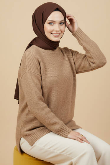 Yan Yırtmaçlı Yumoş Triko Kazak Latte - Triko Kazak