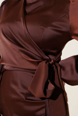 Yandan Bağlamalı Saten Elbise Kahve - Tesettür Elbise