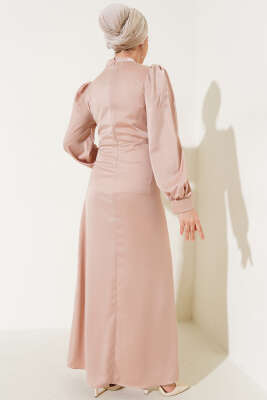 Yandan Bağlamalı Saten Elbise Pudra - Tesettür Elbise
