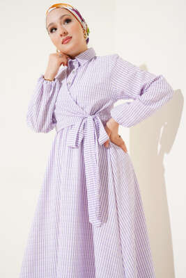 Yandan Bağlamalı Taş Düğmeli Gofre Elbise Lila - Tesettür Elbise
