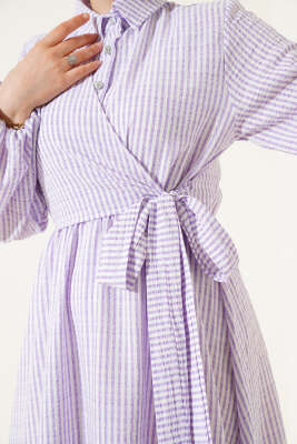 Yandan Bağlamalı Taş Düğmeli Gofre Elbise Lila - Tesettür Elbise