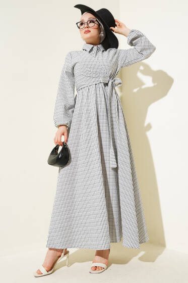 Yandan Bağlamalı Taş Düğmeli Gofre Elbise Siyah - Elbise