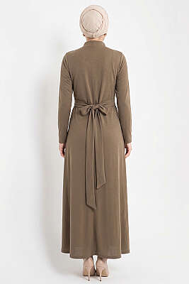 Yandan Bronşlu Büzgülü Elbise Vizon - Elbise