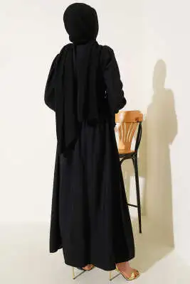Yandan Bronşlu Elbise Siyah - Tesettür Elbise