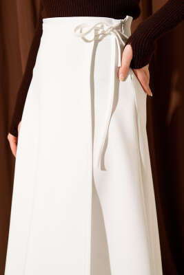 Yanı İp Bağcıklı Scuba Etek Beyaz - Etek