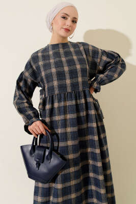Yanları Bağlamalı Ekoseli Elbise Lacivert - Elbise