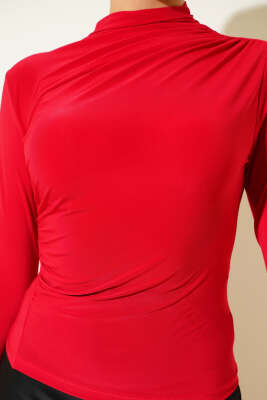 Yanları Büzgü Detaylı Sandy Bluz Kırmızı - Yılın Fırsatı