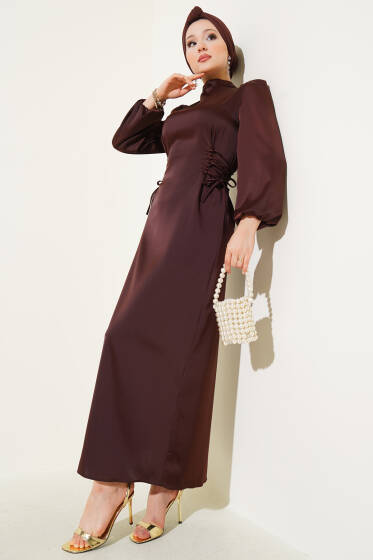 Yanları Çapraz İp Bağlamalı Saten Elbise Acı Kahve - Elbise